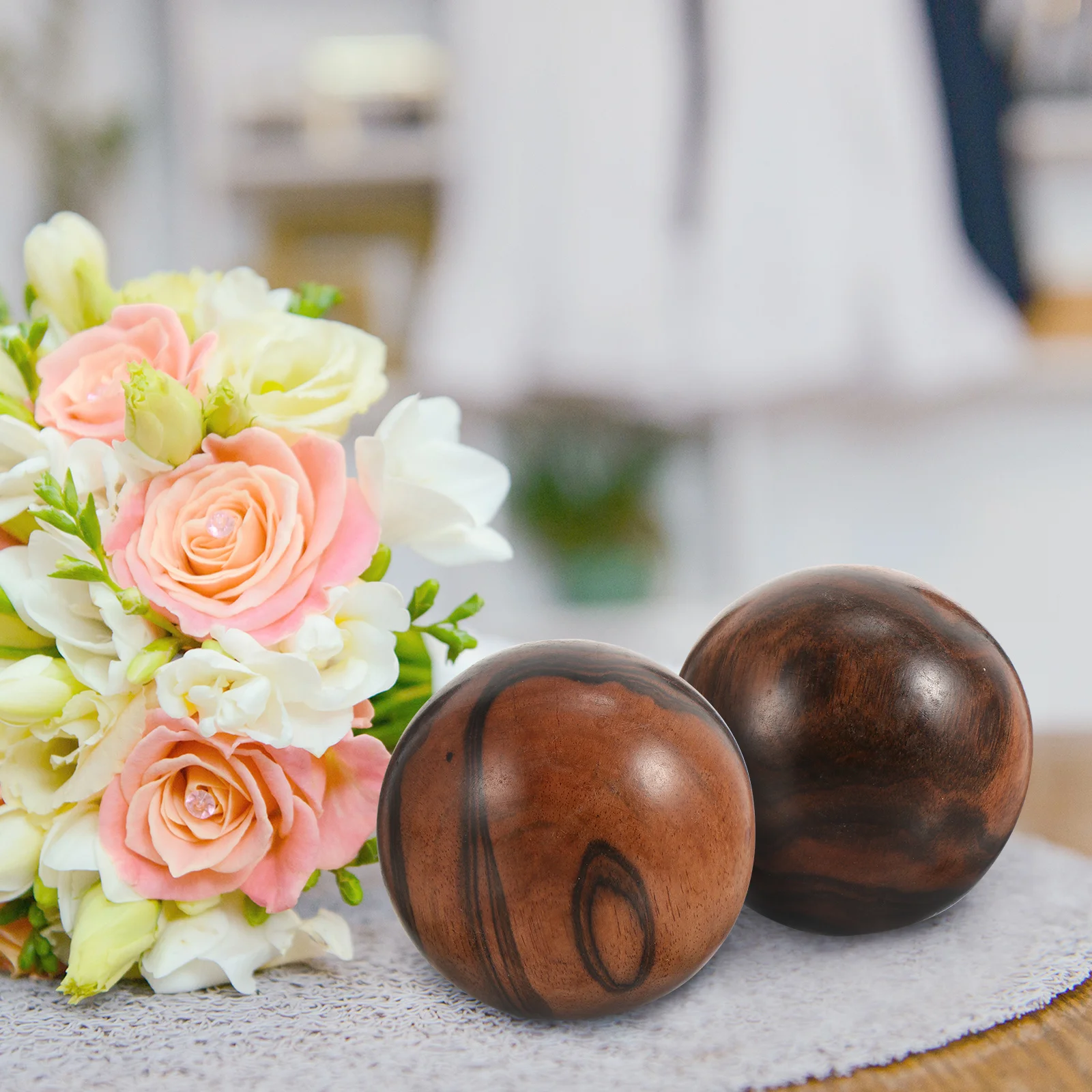 

2Pcs Wooden Hand Massage Balls Solid Wood Acupressure Exercise for Wrist Finger Flexibility Elderly Muscle Relaxation