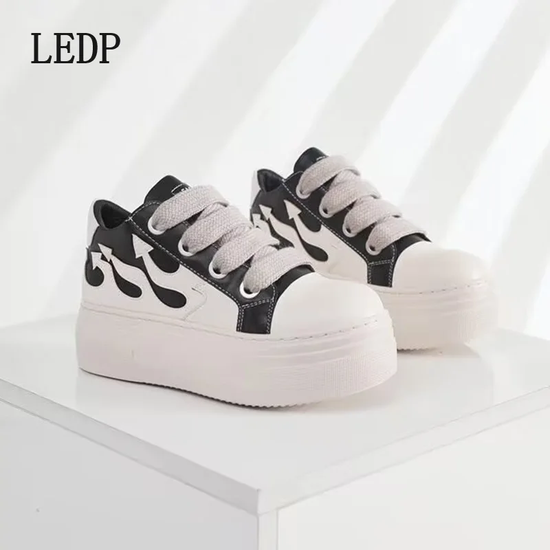 

LEDP Big Head Derby Shoes for Men and Women 2025 Spring New Thick Sole Flame Personality Matching Color Trend Shoe Car Stitching