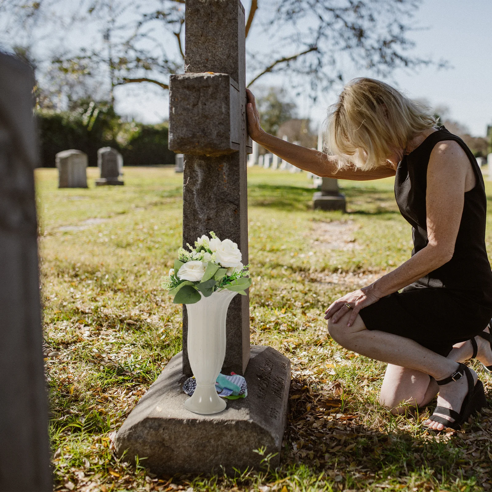 

1000Pcs Acrylic Crystal Bright 3mm Scattering Nail Tip Crafts Zipper Cloth Phone Case Wedding Banquet Decorations