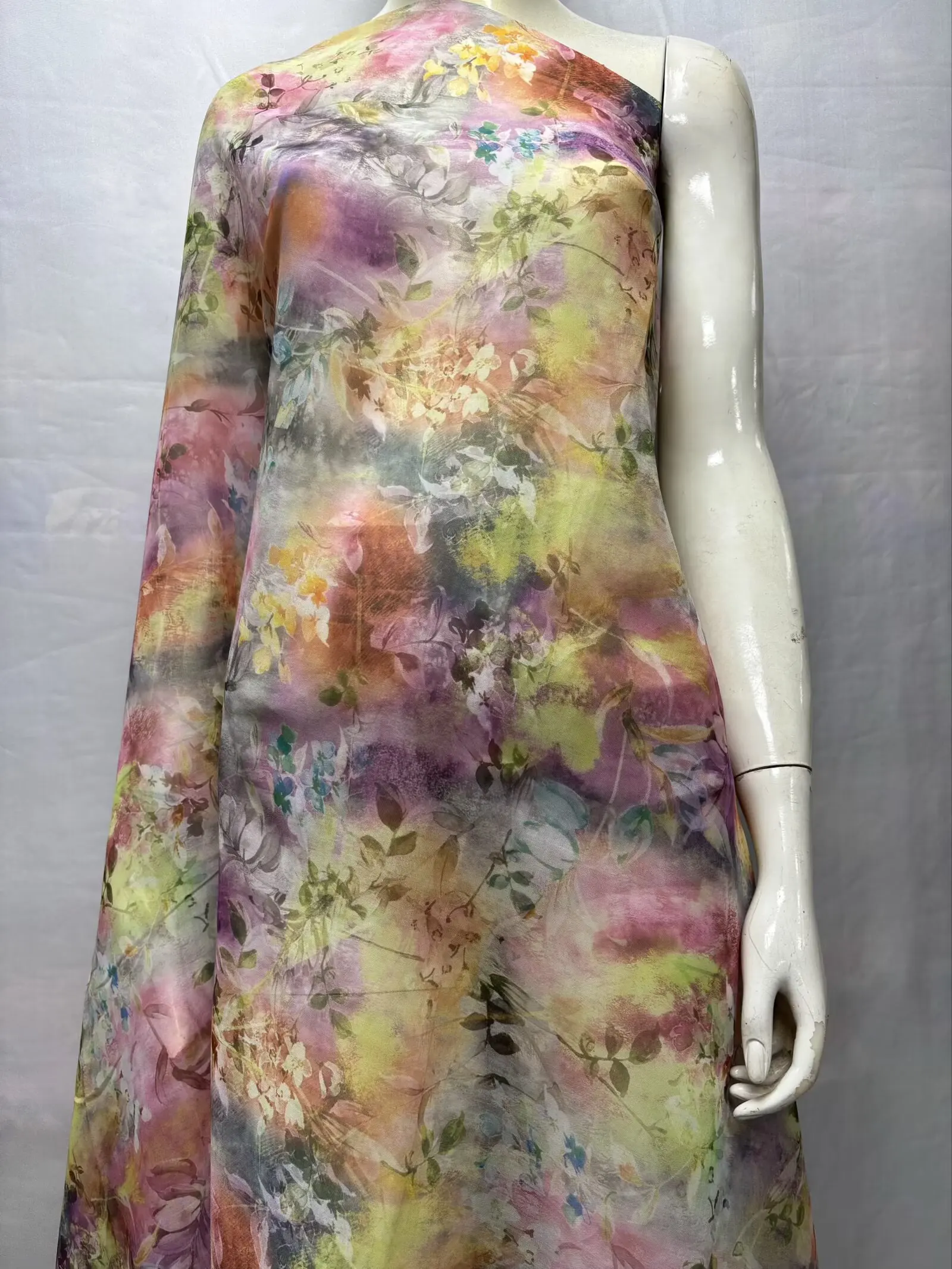 2023 Summer New advanced 100% Cotton Printed Fabric Soft Comfortable Tulle Cotton Material Suitable for Summer Dress ZG518-1