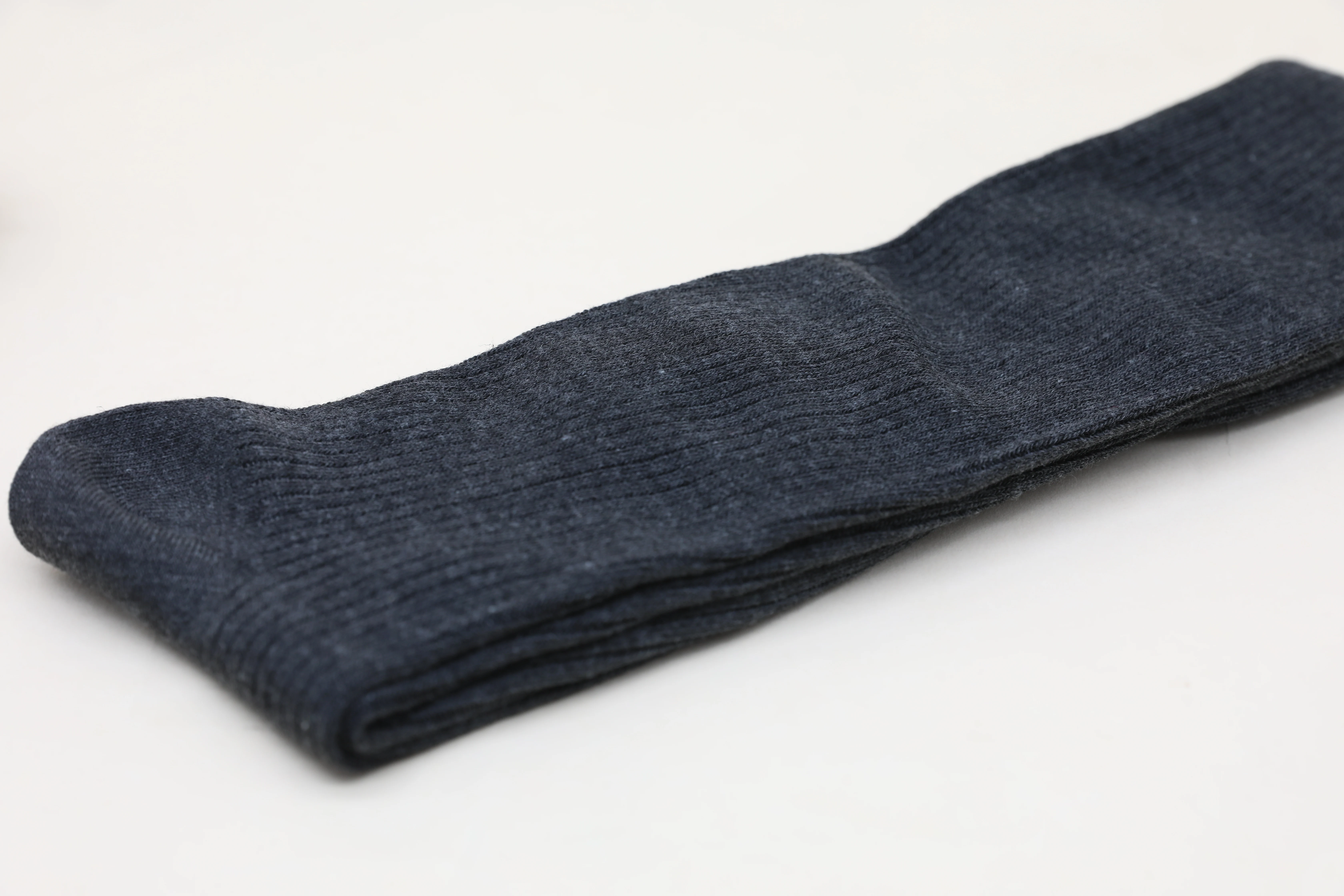 Damenstrümpfe, Gamaschen, gestreift, lange Socken, Oberschenkel, Winter, hohe Strümpfe, warme Overknee-Socken, weiche Wolle, Weihnachtsstrümpfe – Detail 8