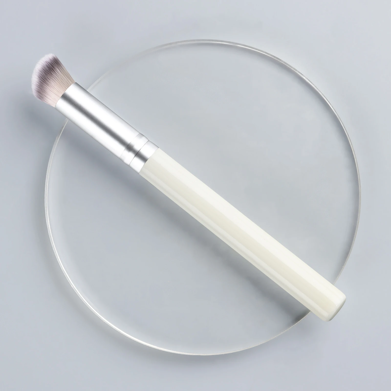 ใหม่อายแชโดว์เดี่ยวจมูกโปรไฟล์คอนซีลเลอร์ไม้ Minimalist แบบพกพา Multi-Function แปรงแต่งหน้าเครื่องสําอางค์แต่งหน้าเครื่องมือ