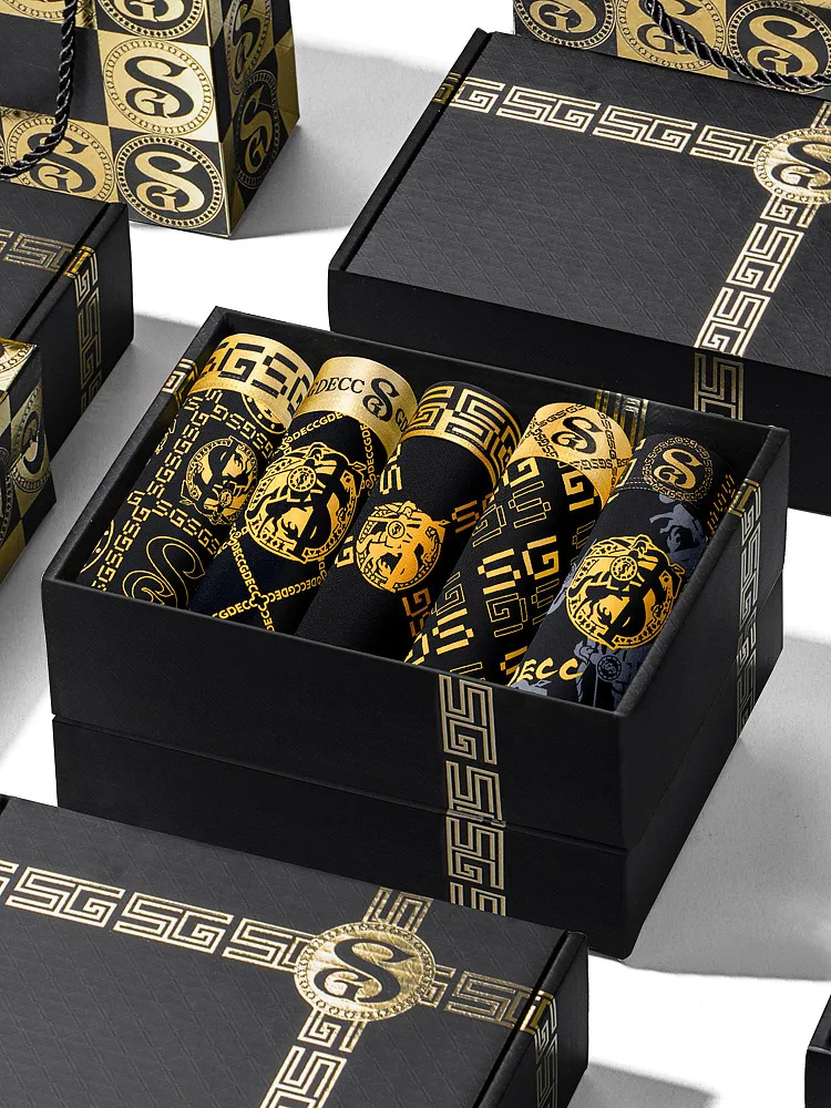 5 PCS summer ice silk thin black gold luxury style knight gold chain refreshing and comfy men\'s boxer underwear with gift box