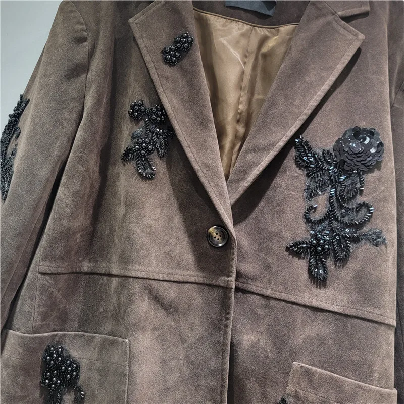 معاطف نسائية عصرية من الخرز الصناعي الثقيل من WTHT سترات عصرية بأكمام طويلة واحدة الصدر للسيدات لخريف 2025 1LS2381