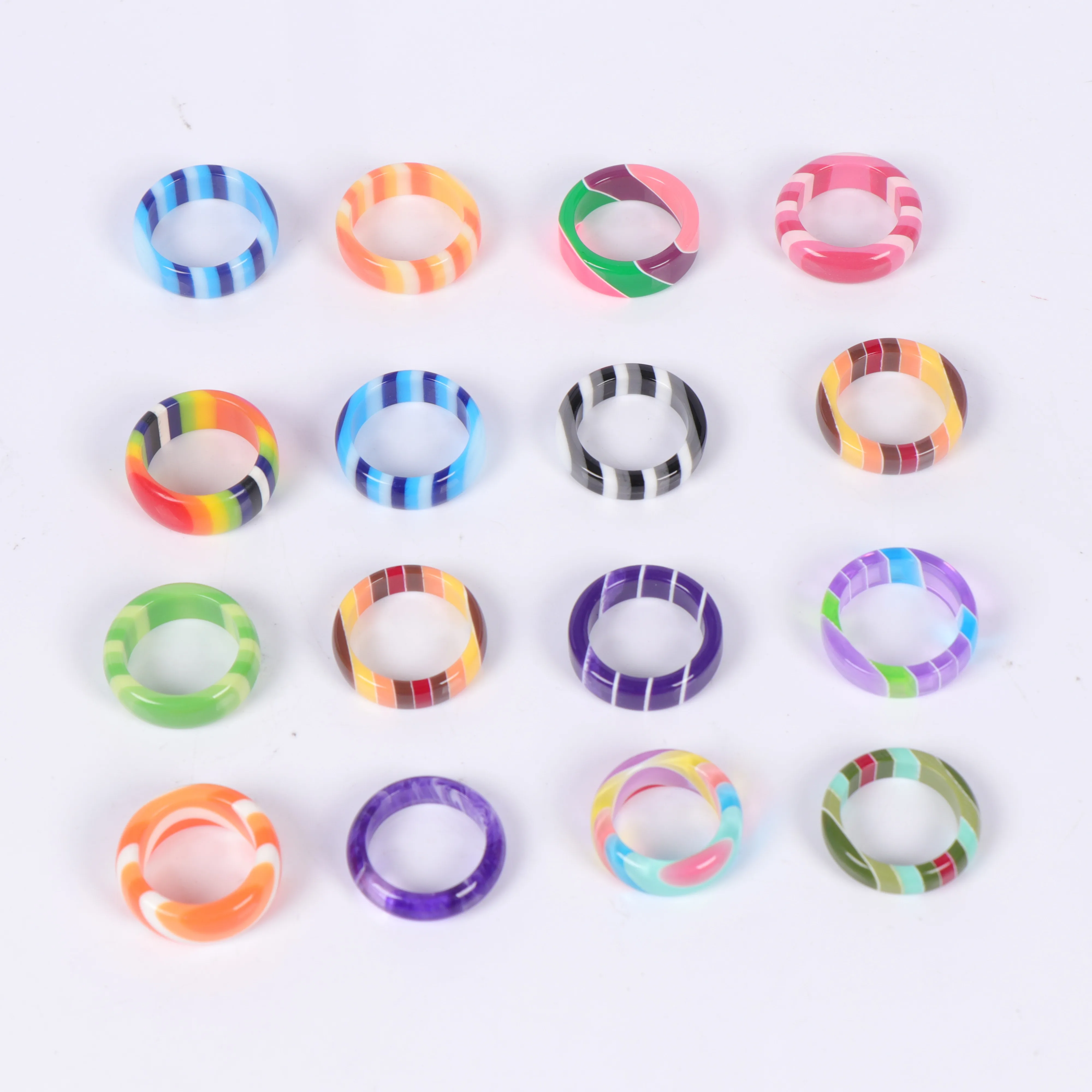 Pack of 20pcs Women\'s Fashion Cute Candy Color Round Resin Jewelry Rings For Party Gift