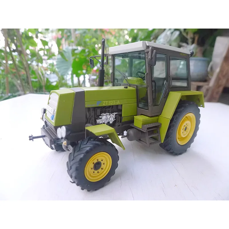 

Schuco Diecast 1:32 Scale ZT 323 German Tractor Agricultural Vehicle Alloy Model Souvenir Display Gift Decoration Collection