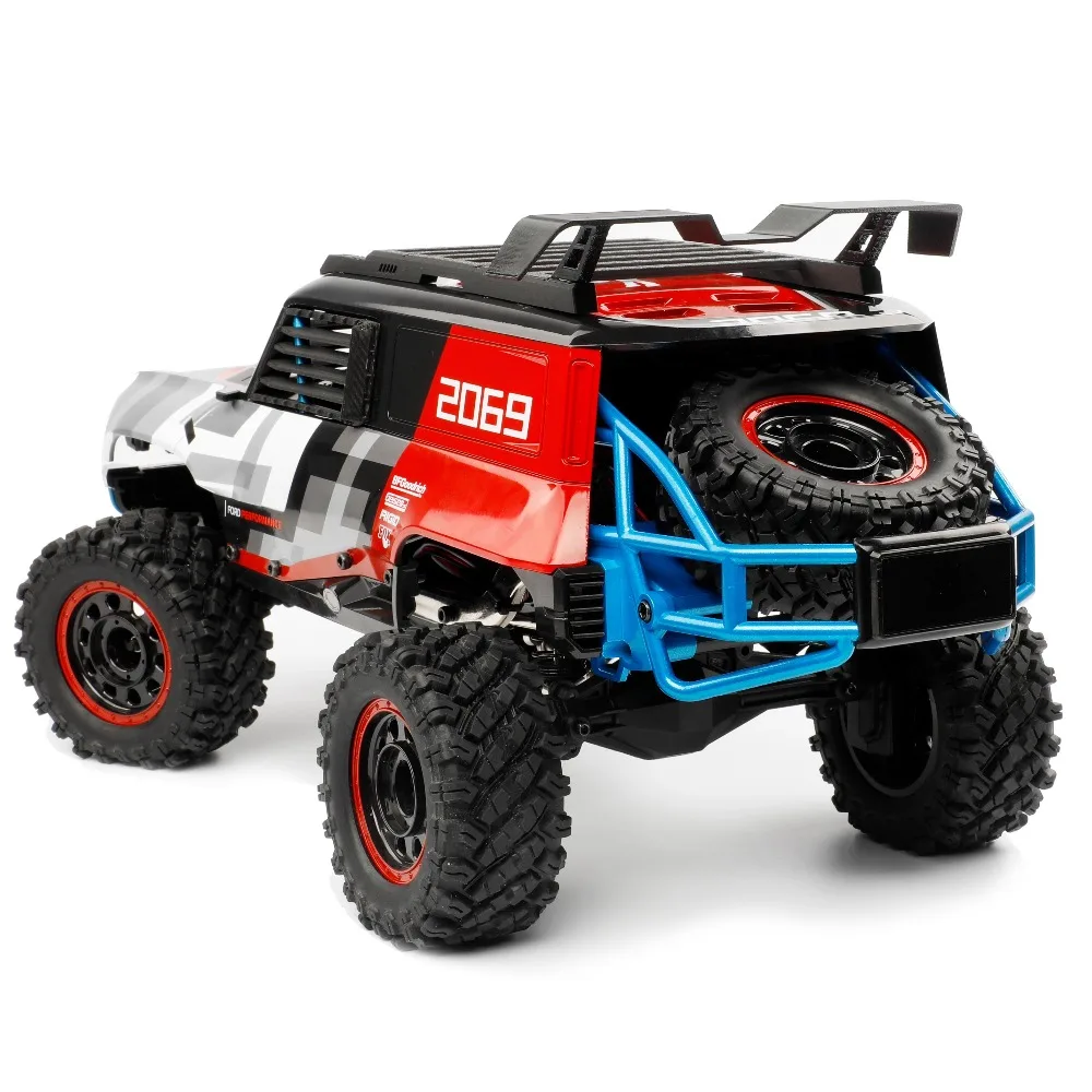 Akcesoria do modyfikacji MJX H12P: pałąk dachowy, wzmocniona kratka, tylne skrzydło, części do poprawy wyglądu samochodu RC MJX H12P w skali 1/12.