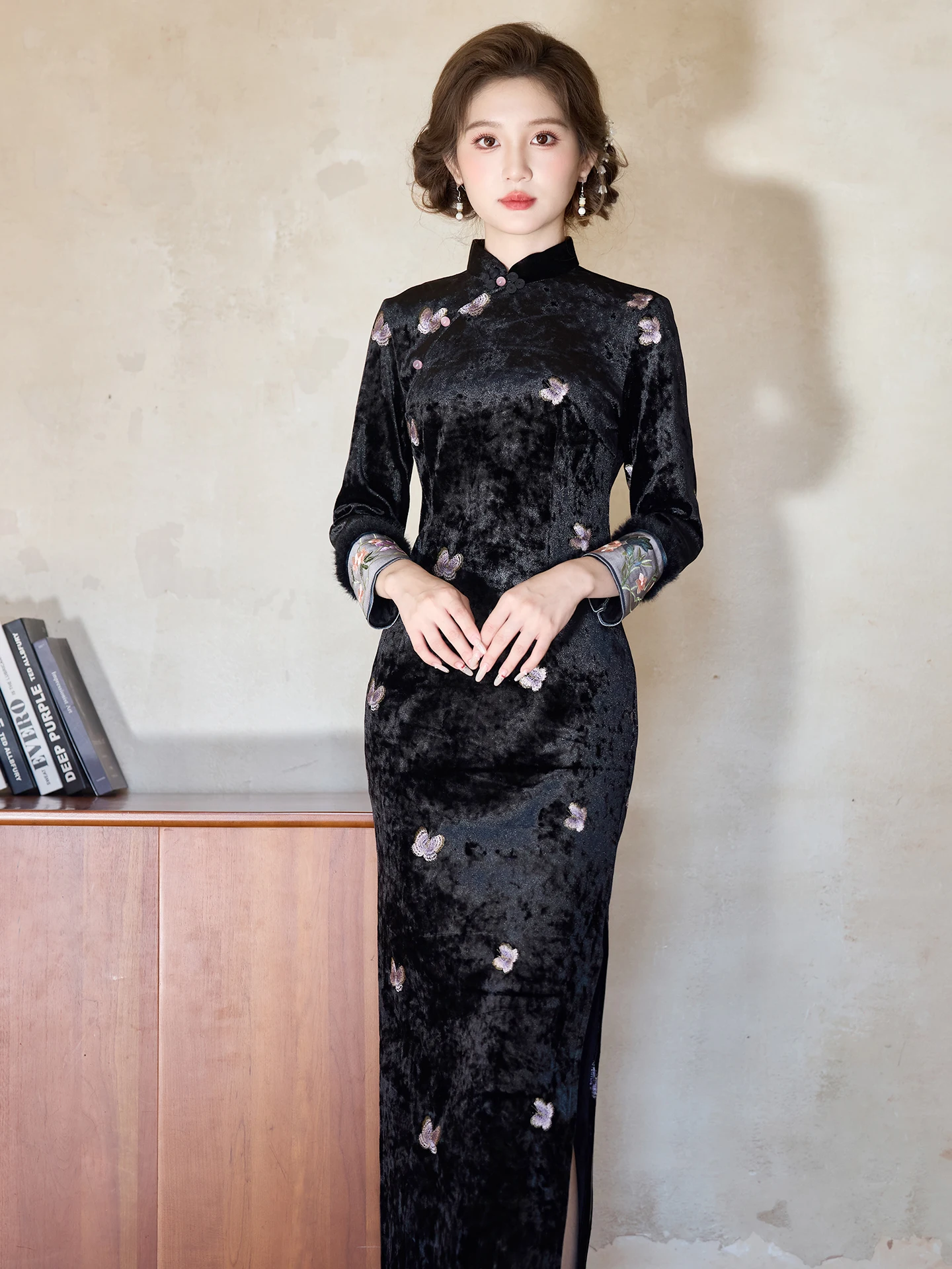 

Новинка: Теплое зимнее платье с длинным рукавом, вышивкой и подкладкой из флиса, в винтажном китайском стиле, приталенное, для молодых женщин.