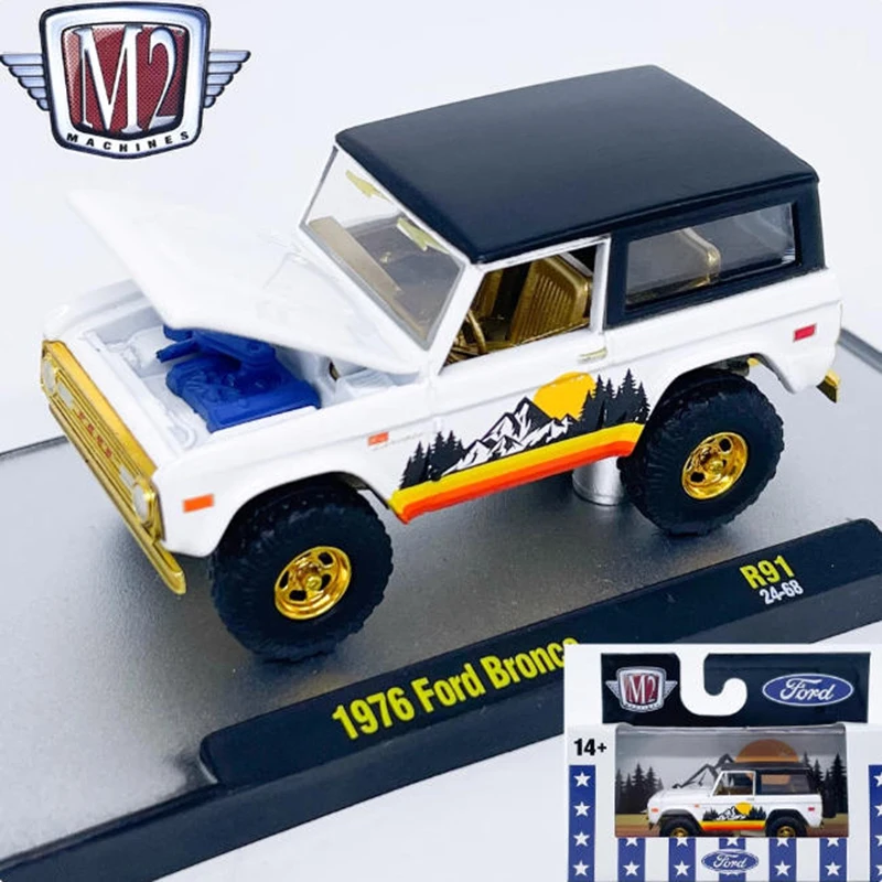 

M2 1:64 1976, модель автомобиля из сплава Ford Bronco, статическая коллекция, украшенные праздничными подарками, игрушки