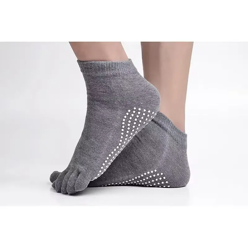 Picture 4: Men's Non-Slip Pilates Socks Cotton Breathable 5 Toe Massage Yoga Socks Sports Five Finger Socks