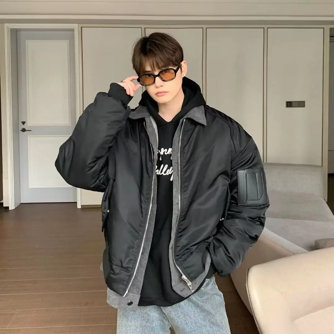 Nische trendige Marke, Spleißdesign, gefälschte zweiteilige Revers-Baseballuniform, lockere, vielseitige Fliegerjacke für Herren