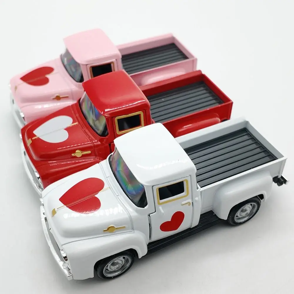 With Couple Doll Valentine’s Day Truck Decor Statue Heart-Shaped Mini Car Ornament Collectible Crafts Metal Car Miniature Model