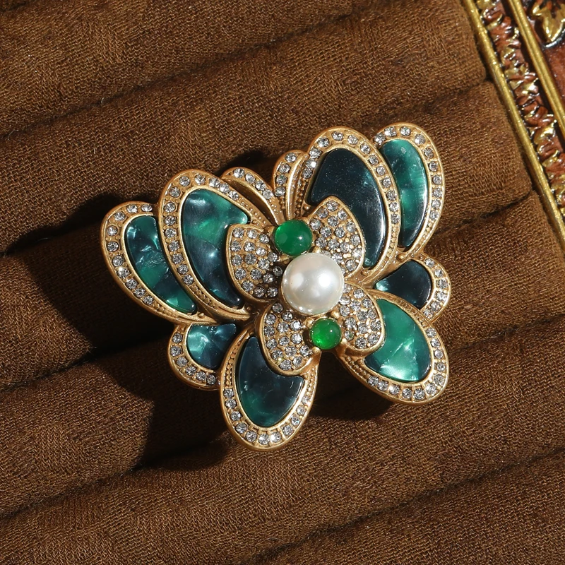 

Vintage Real Gold Plated Green Butterfly Rings For Woman Natural Glass Rhinestone Layered Pearl Wedding Large Luxury Designer