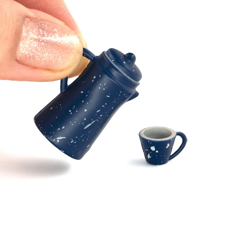 1/12 Poppenhuis Miniatuur Metalen Rode Ketel met Cup Mini Thee Set Model Speelgoed voor Poppenhuis Accessoires Decoratie ob11 bjd