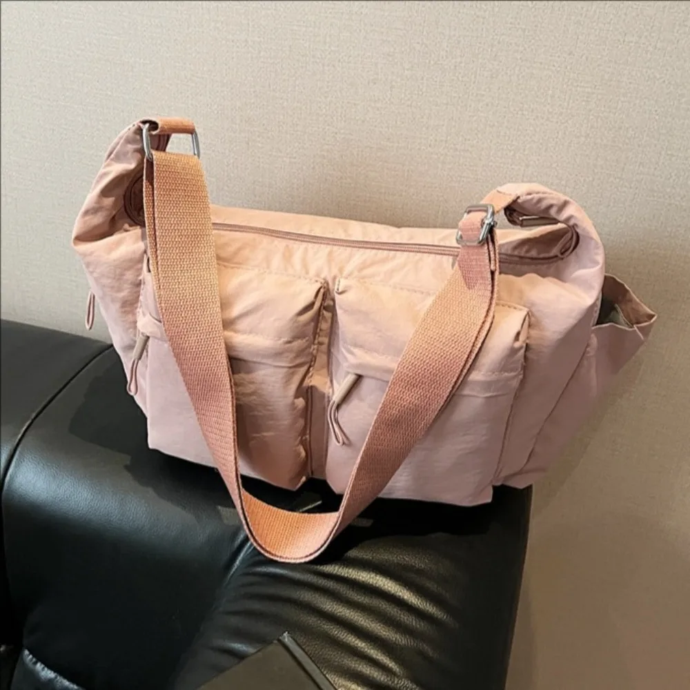 

Новая повседневная парусиновая женская сумка через плечо, большая вместительная сумка на плечо с несколькими карманами, модная и удобная спортивная сумка на открытом воздухе