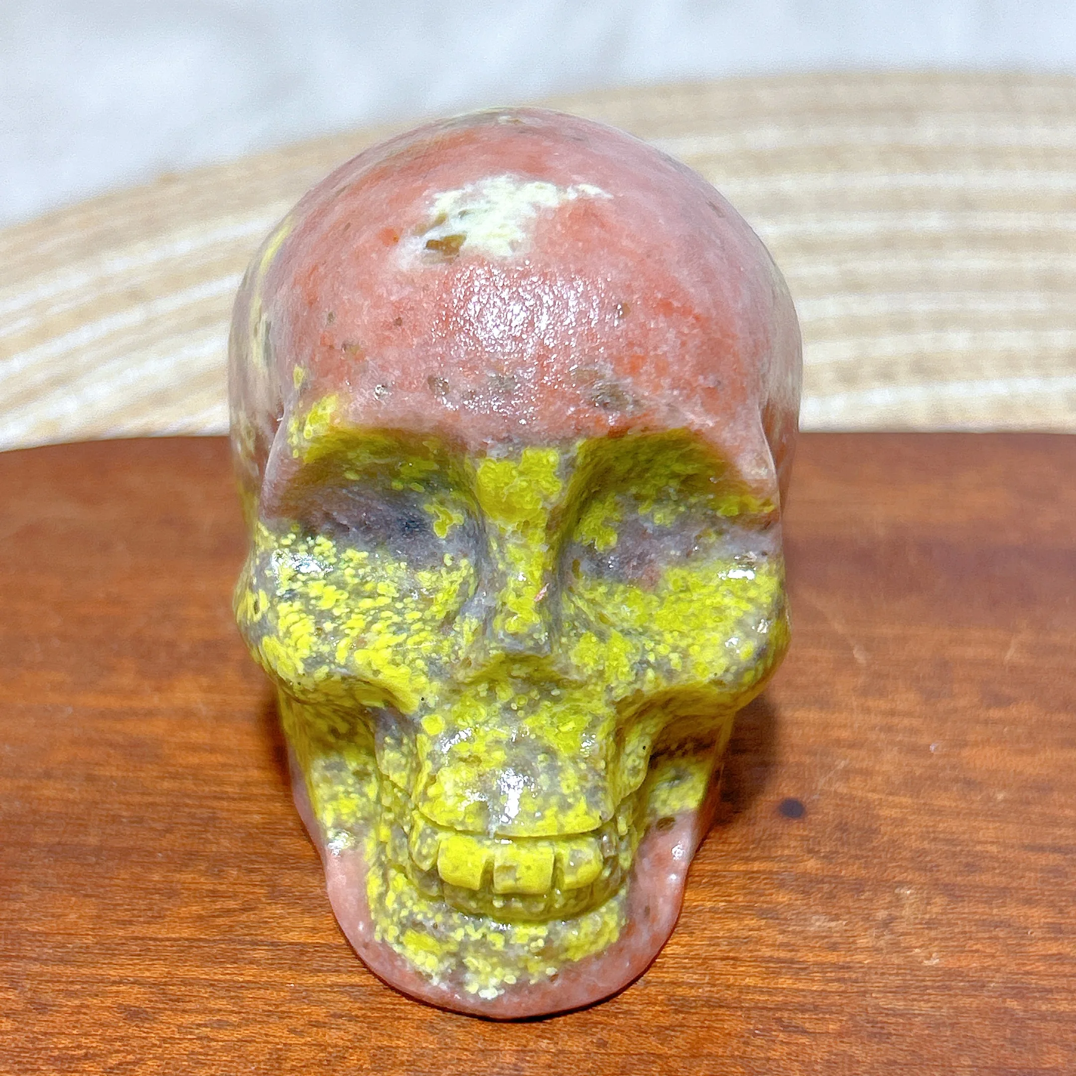 

Natural Pink with Green Moonstone Skull Carved Crystals Healing High Quality Gemstones Energy Home Decorations Room Decor Gift