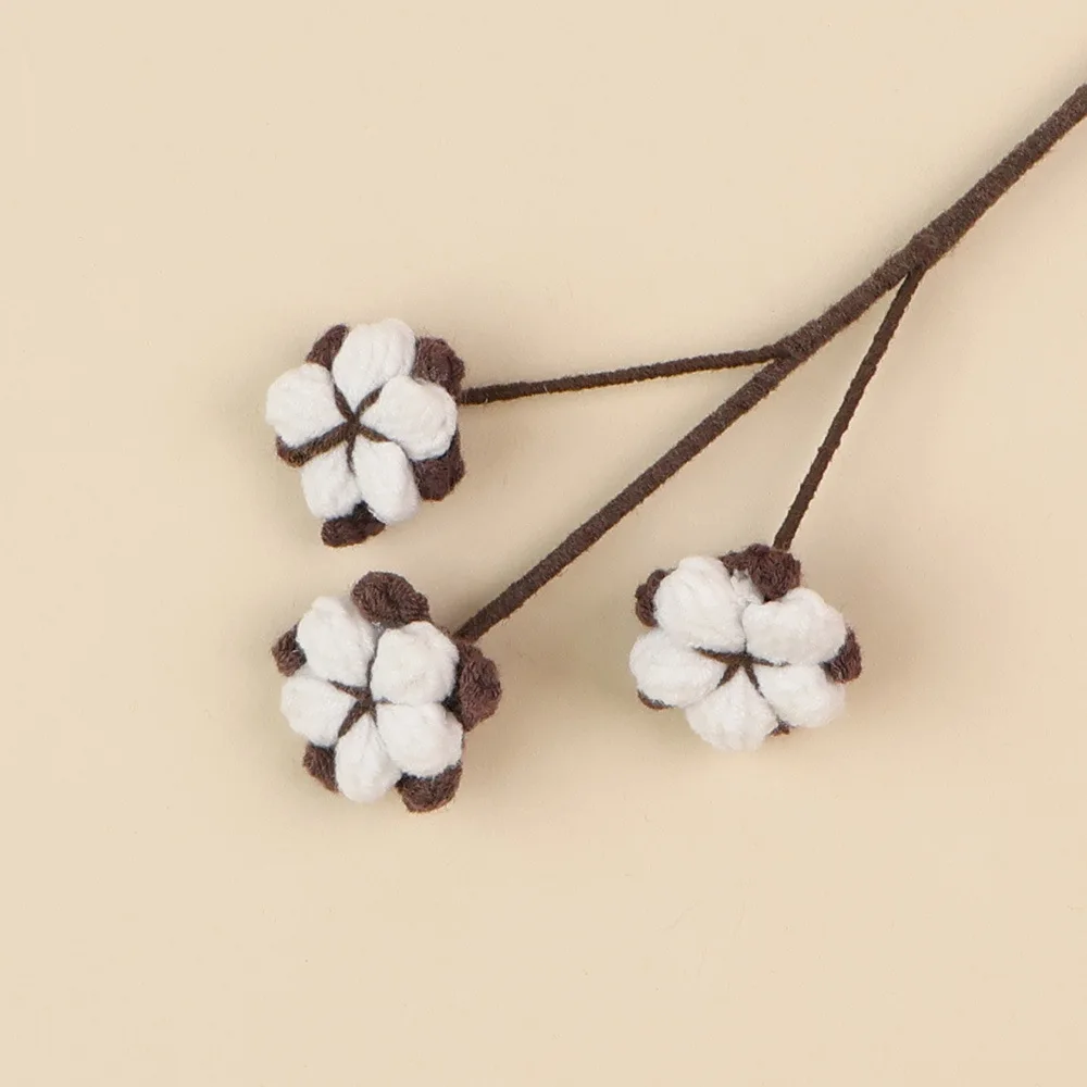 Gehäkelter Weihnachtsstrauß, gestrickter Weihnachtsmann-Blumenzweig, künstliche Blume, Weihnachtsdekoration, schönes Geschenk – Detail 4