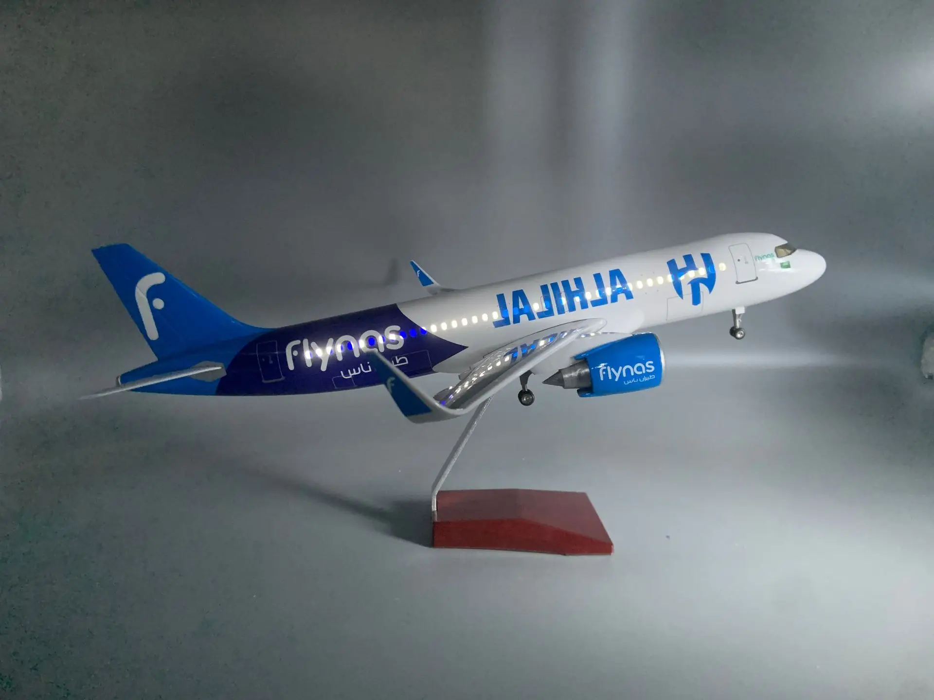 

A320 Saudi Flynas Airways 47cm Model Aircraft Resin Diecast Airplane Toy With Lights Wooden Base Adults Fun Gifts For Collection