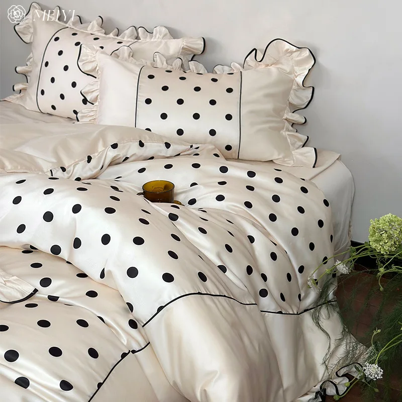 

Customizable French Light Luxury Sheet Four-piece Bedding