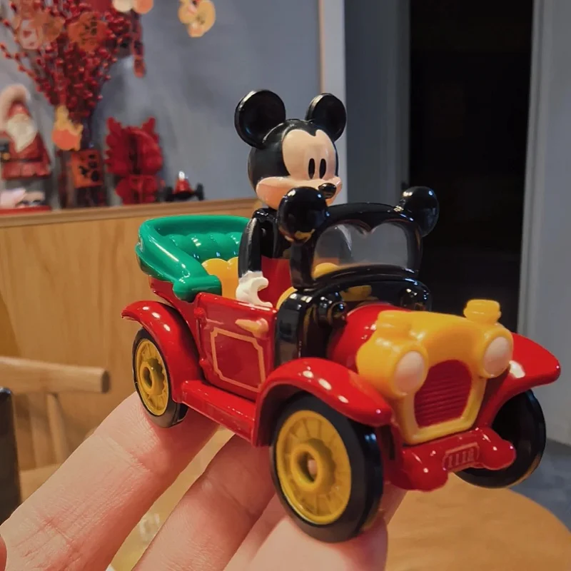 

Tomy Alloy Toy Car Model Version Mickey Mouse Design Non-Radio Controlled Car Ornament Collectible Item A Birthday Present