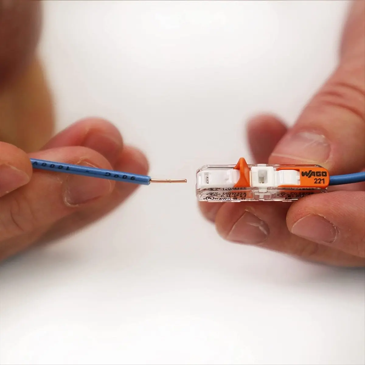 

A20I 221-2401 Компактные соединители для сращивания провода (60 шт.)