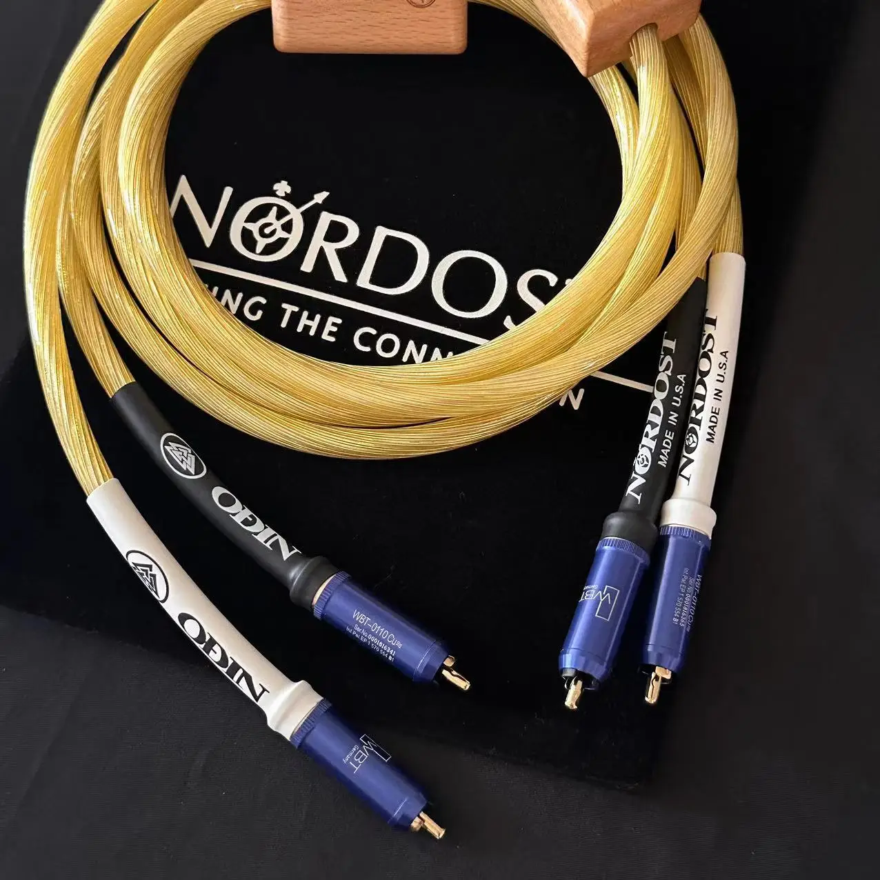 

Nordost ODIN Gold RCA audio cable odin gold Reference interconnects RCA cable Audiophile for amplifier CD and 75 Ohm RCA Digita