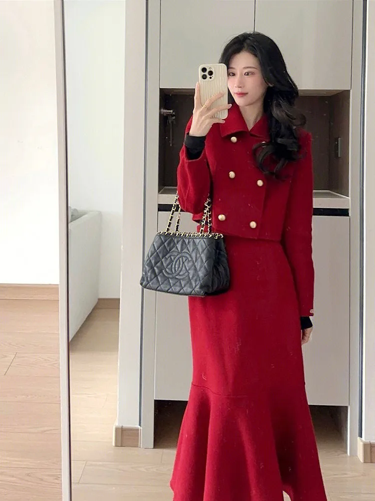 

Красный комплект из укороченного пиджака и облегающей юбки для женщин больших размеров, зимний, премиум-класса, с эффектом индивидуального стиля, новогодний