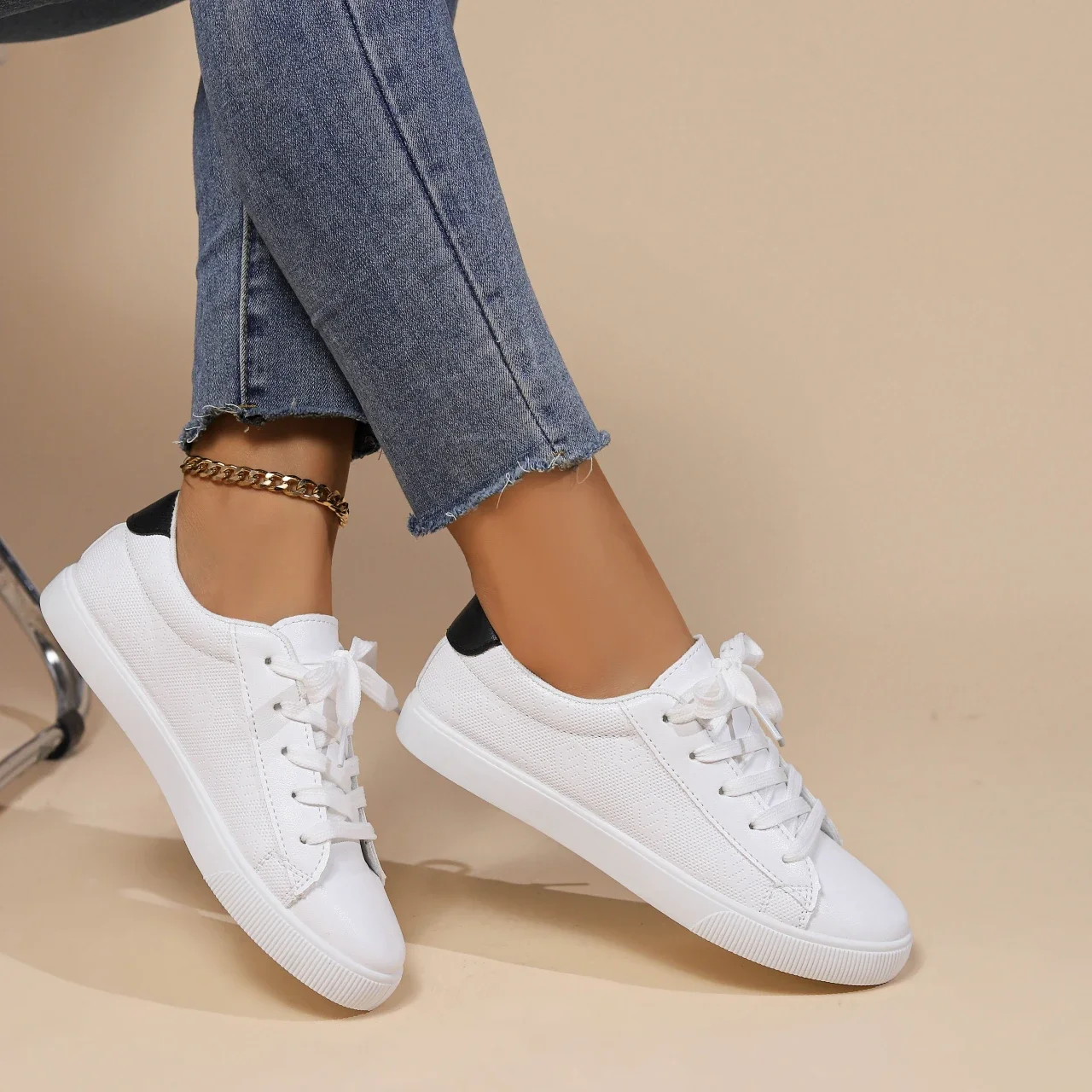 

Классические женские кроссовки на плоской подошве, однотонные кожаные туфли на шнуровке и плоской платформе с круглым носком, женская обувь на вулканизированной подошве