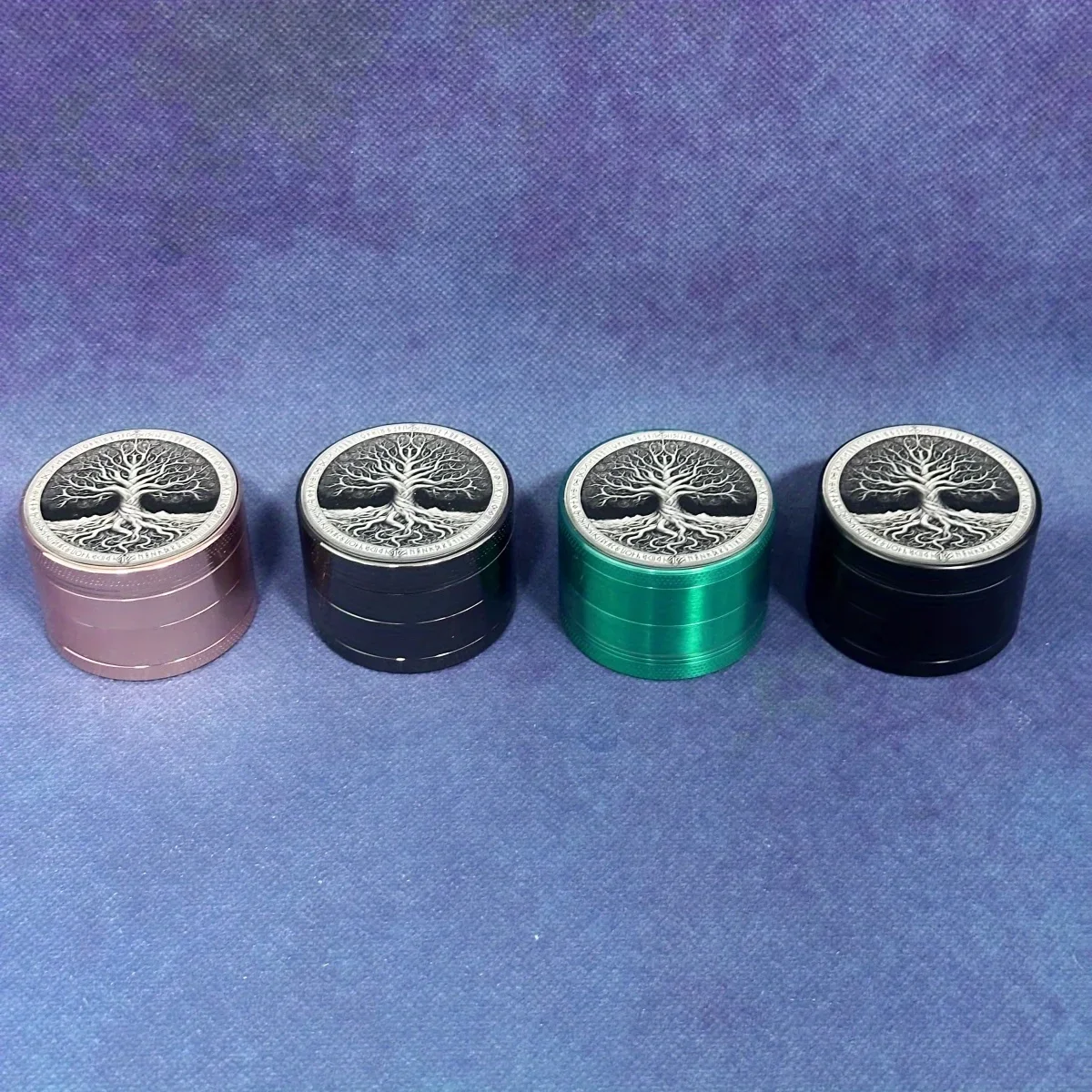 2inch Golden Black Grinder Four Layer Metal Manual Herb Grinder Round Spice Crusher Kitchen Herb Preparation Grinding Tool Gift
