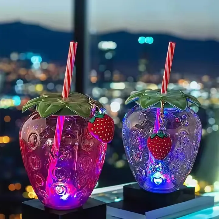 Strawberry Straw  Cute Cartoon Strawberry Straw  Fruit shaped Suitable  Beach Beverage  With Led Stanely oz tumbler Kuromi cup