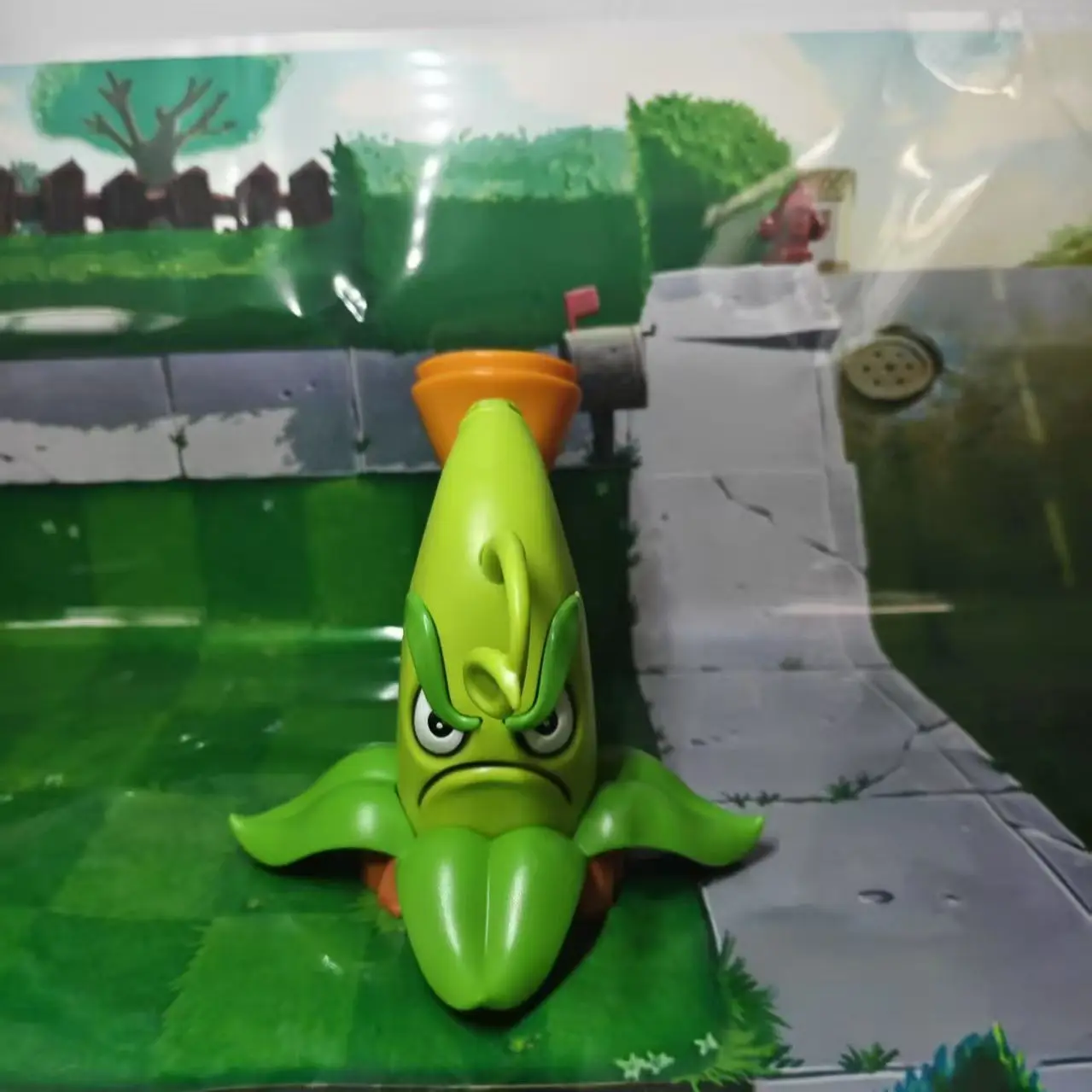 

Iron Hammer Lily New Plant Zombie-Defending Role-Playing Model for Kids' Toys - Suitable Gift for Children