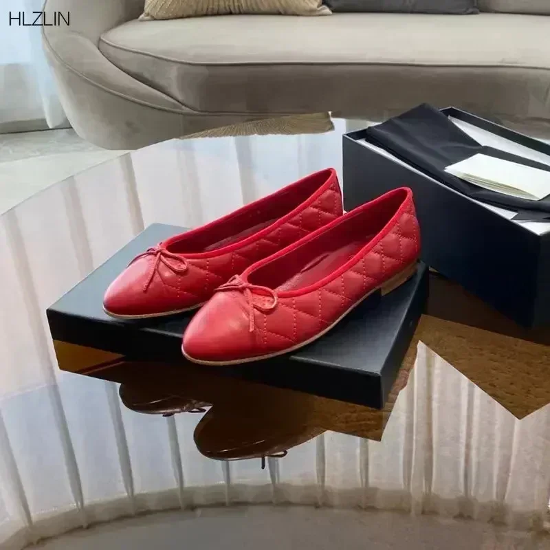 Sandalias sin cordones de piel auténtica para mujer con forro de piel de oveja - Zapatos planos hechos a mano con costuras color block en tamaño normal