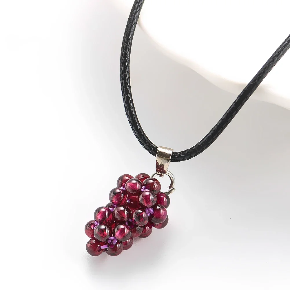 

Natural Garnet Grape Pendant Necklace Burgundy Crystal Beads String Chain Pearl Necklace for Women Hand Woven Jewelry Party Gift