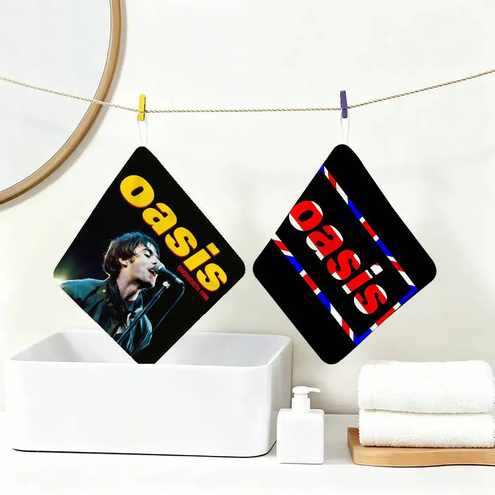 music rock O-Oasis Band Hanging Kitchen Towel, Polyester Cotton Material, Wear Resistant Hand Wiping Towel for Home