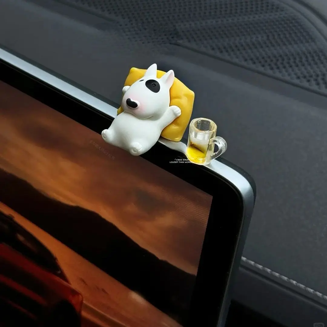 Accesorios Universales para Automóviles Bull Terrier, Adorable Figura Decorativa para el Tablero con Pose Relajada, para Tesla, BMW, Hyundai, KIA