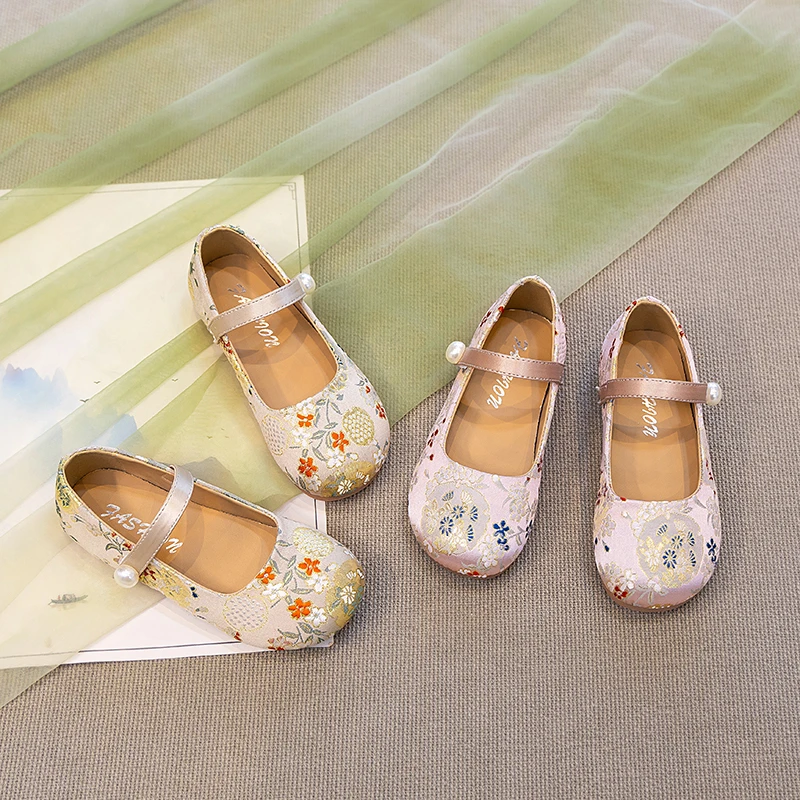 Little Girls Floral Embroidered Leather Shoes 2026 New Spring Kids Mary Jane Flats Soft Sole Trendy Princess Girls Party Wedding