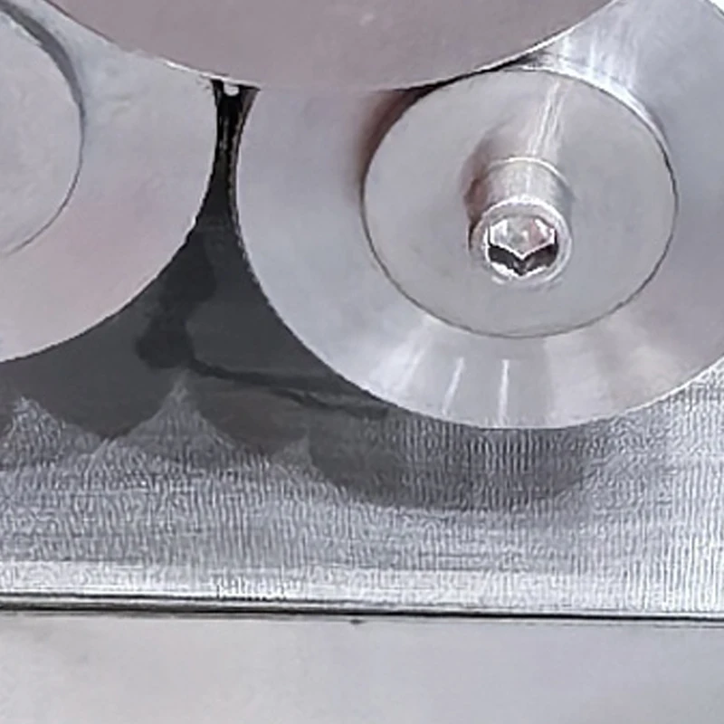 

Машина для розлива жидкостей и паст двойного назначения: для шампуня, геля для душа, меда