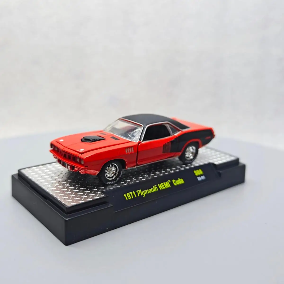 M2 Machines 1/64 1971 Plymouth HEMI Cuda Red Die-cast alloy car model collection display child gift