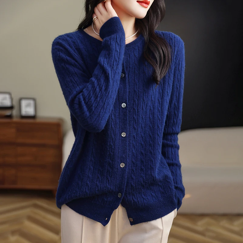 Fashion Retro Twist Long-Sleeved Knitted Cardigan Women's Loose round Neck Sweater High-Grade Figure Flattering Outerwear Top