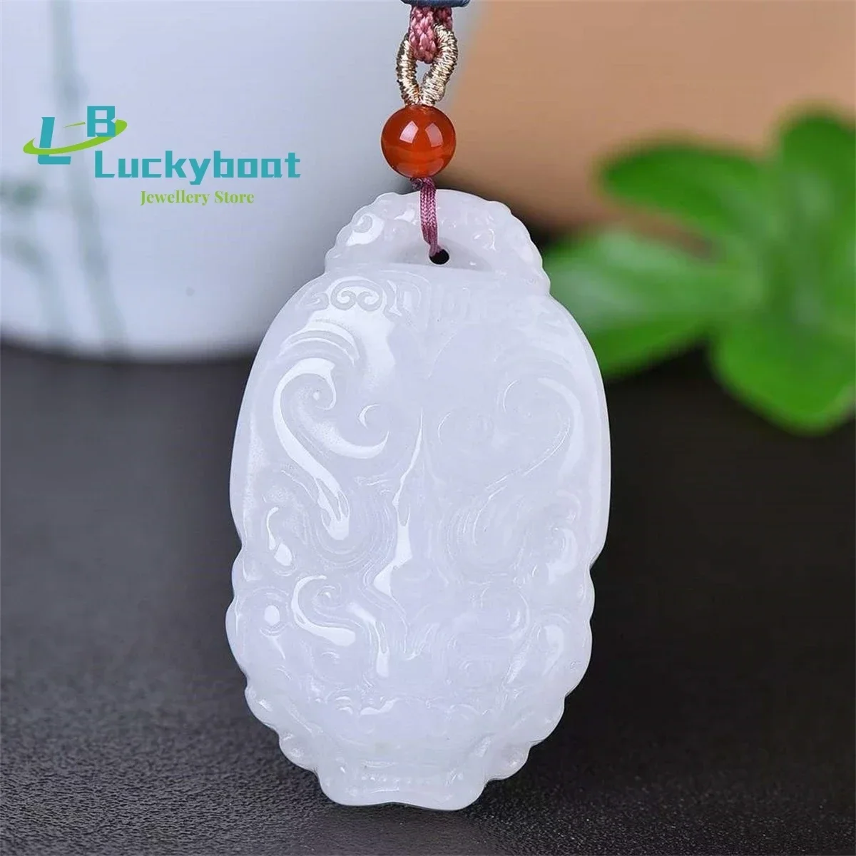 Natural Gold Silk White Jade Antique Beast Pendant Simple and Personalized Fashion Versatile for Men and Women