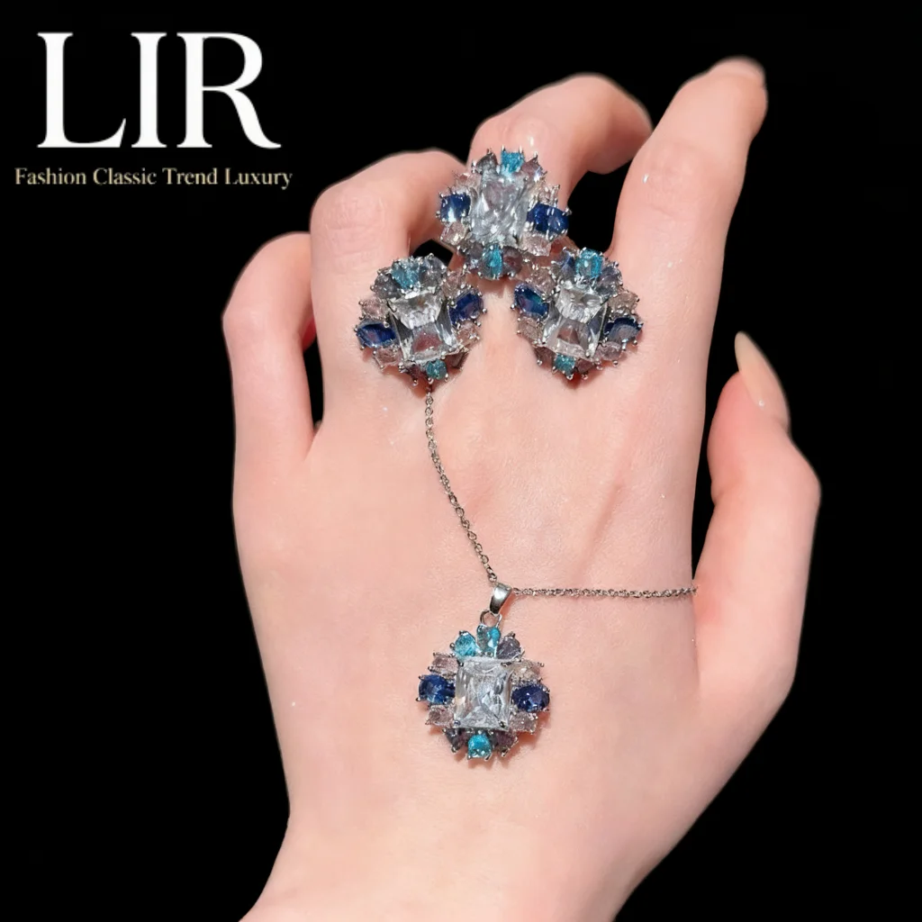 

Женский комплект ювелирных изделий на заказ LIR: ожерелье с радужным драгоценным камнем пиратского макарона (звездный блеск), большие серьги с цирконом в каратах и открытое кольцо