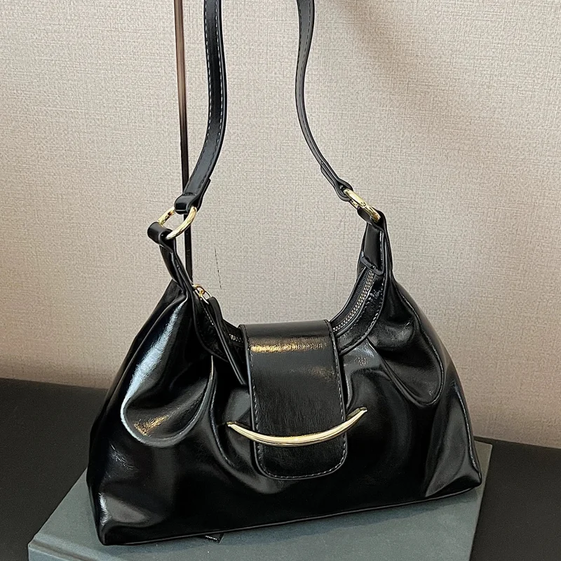 

New Single-shoulder Underarm Bag Women's Fashionable Pleated Dumpling Bag Brand High-end Casual Commuter Bag Small Crossbody Bag