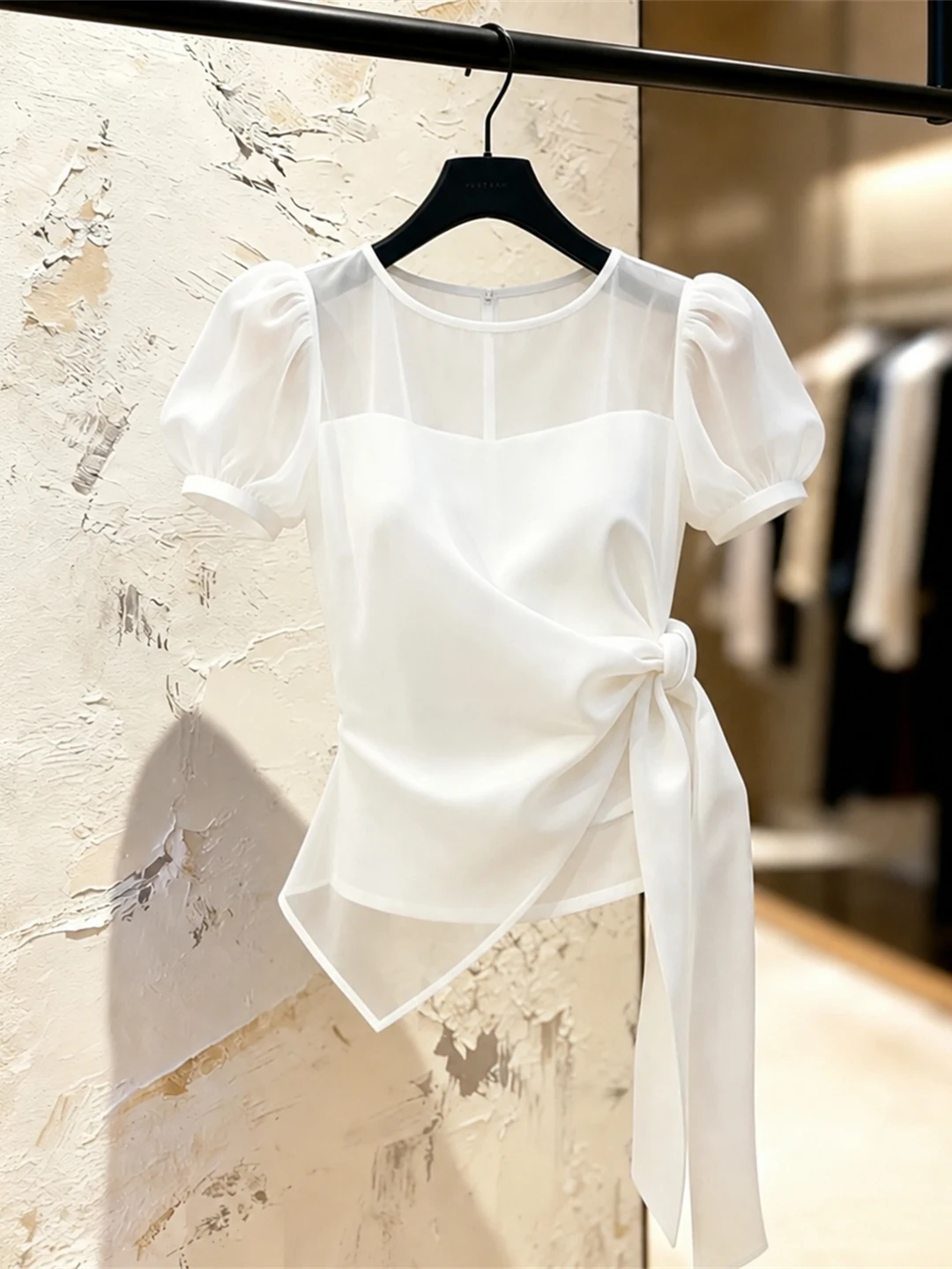 

Elegant round Neck Bubble Sleeve Shirt Waist Cinched Belt Summer Design Commute Versatile Silk Women's Top Poetic Lin Brand