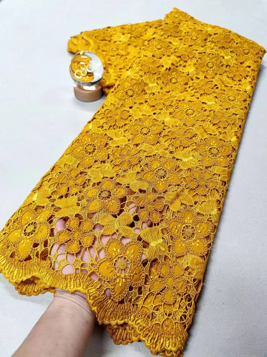 

2025 High Quality African Nigerian Tulle Lace Fabric Embroidery Sequins French Guipure Fabric for Party/Wedding Dresses 5 Yards