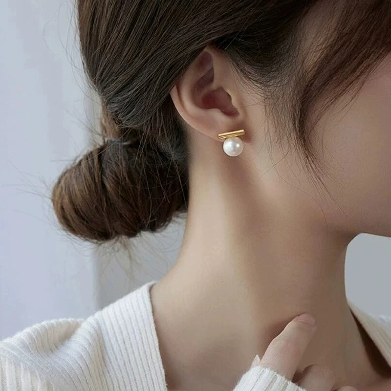 925 Silver Needle Korean Fashion Pearl Earrings For Women Jewelry 2026 Trending New French Women's Red White Grey Pearl Earrings view 2