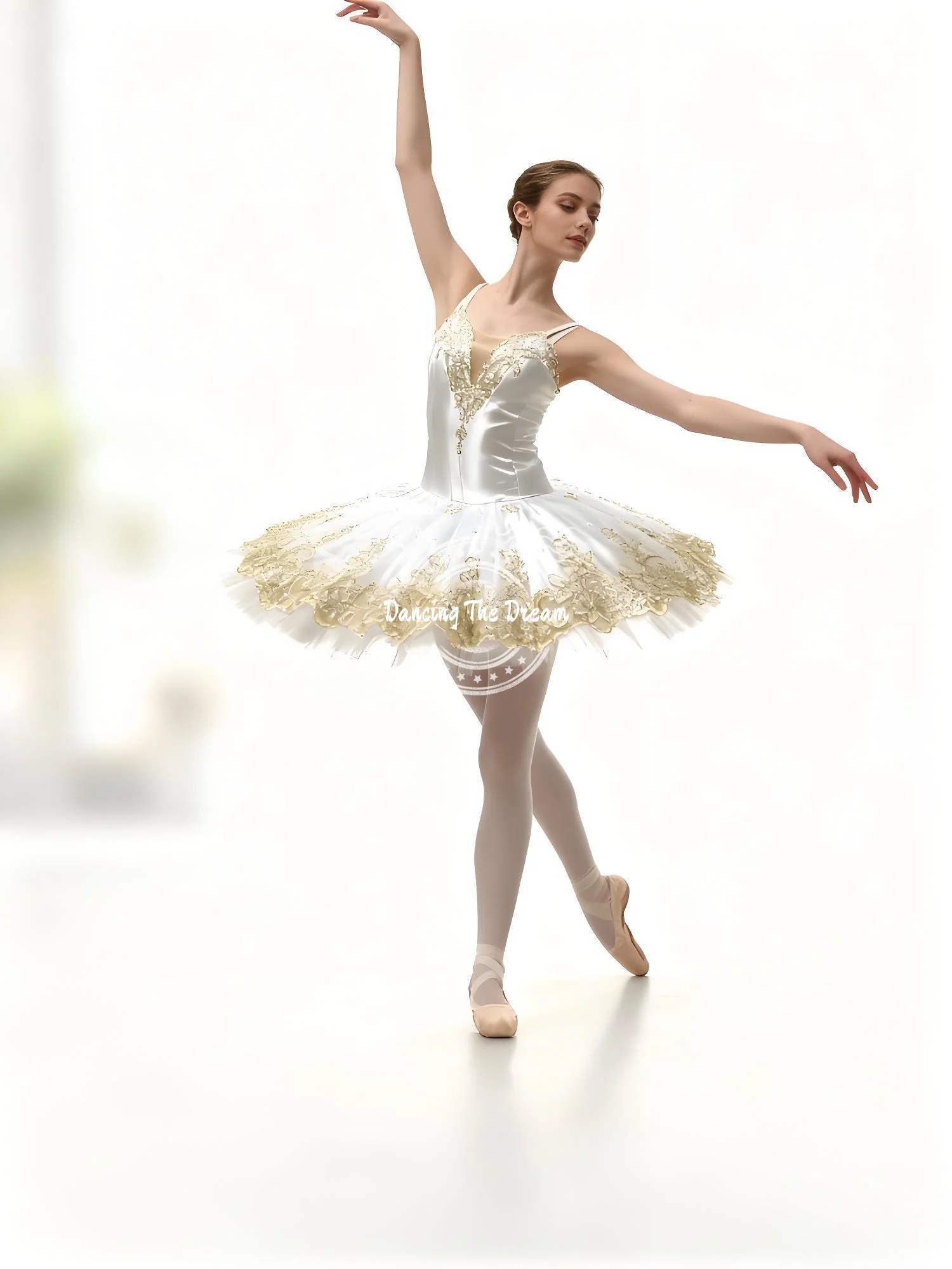 

Chic Strappy White Ballet Tutu with Ornate Gold Accents Fitted White Ballet Tutu with Gold-Embellished Bodice & Tulle Skirt