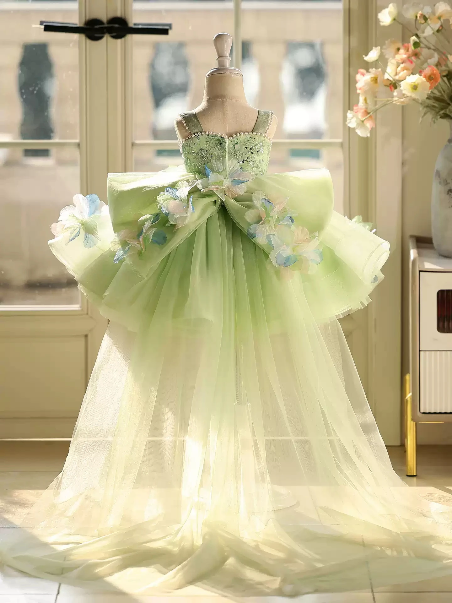 Luxurious and elegant girls summer dress green flower girl wedding dress children's birthday piano performance tail princess dre view 2