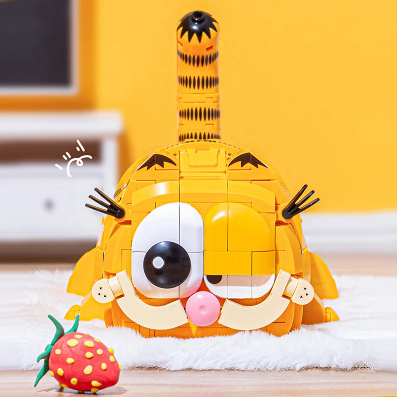 Garfield Pen Holder Building Blocks Classic Cartoon Anime Peripheral Desktop Decoration Ornaments Children DIY Toy Birthday Gift