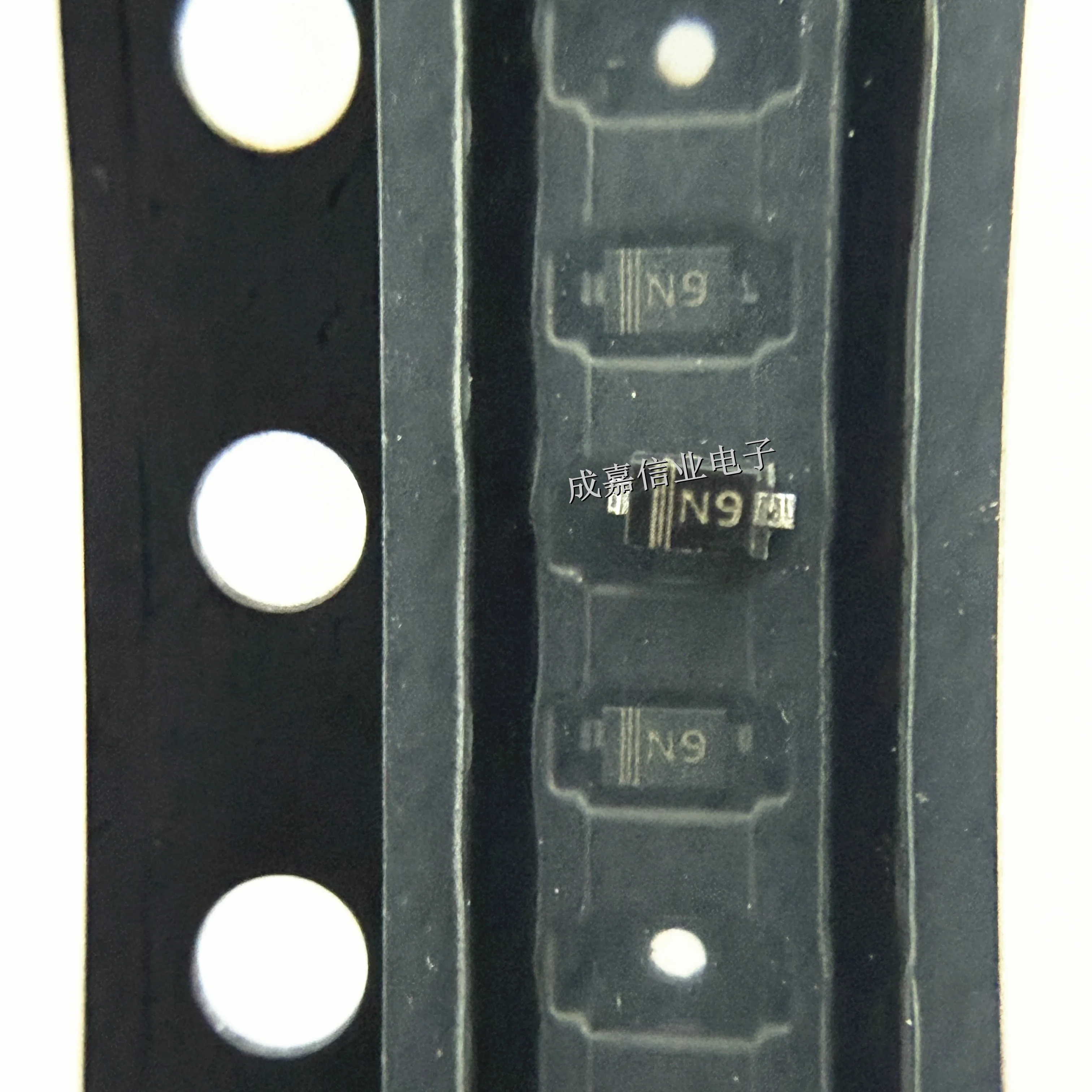 

100pcs/Lot PESD5Z5.0,115 SOD-523-2 MARKING;N9 ESD Protection Diodes / TVS Diodes ESD 5V Operating Temperature: - 65 C-+ 105 C