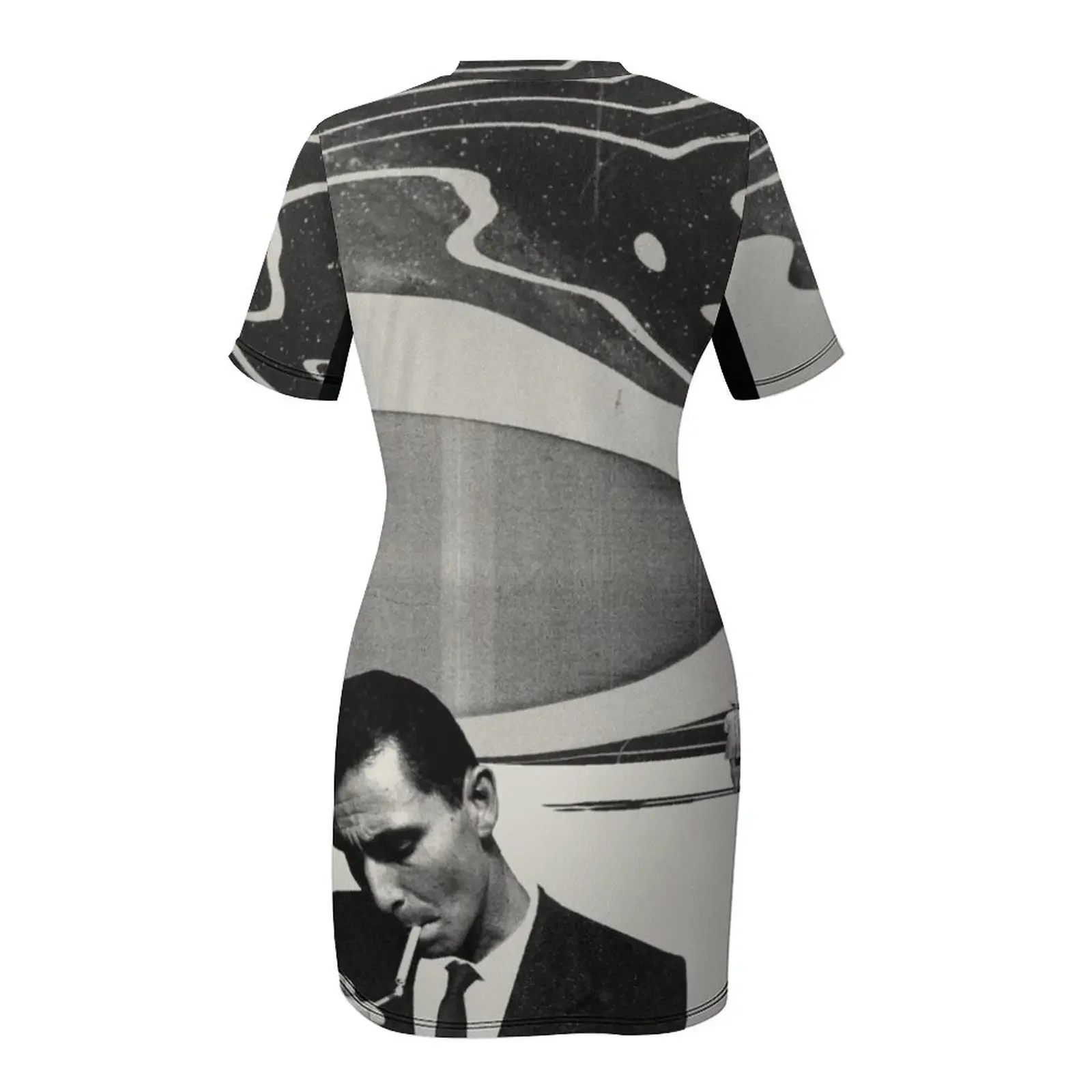 ภาพตัดต่อ ผู้ชายกำลังสูบบุหรี่ เดรสแขนสั้นสำหรับงานพรอม งานเลี้ยงหรูหราสำหรับผู้หญิง ปี 2025 เดรสฤดูร้อนสำหรับผู้หญิง